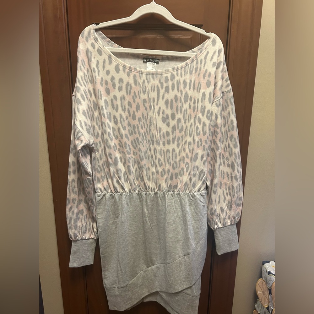 Venus Cozy Off-Shoulder Leopard Print Dress Size Medium NWOT🩶🩷 - Picture 4 of 6